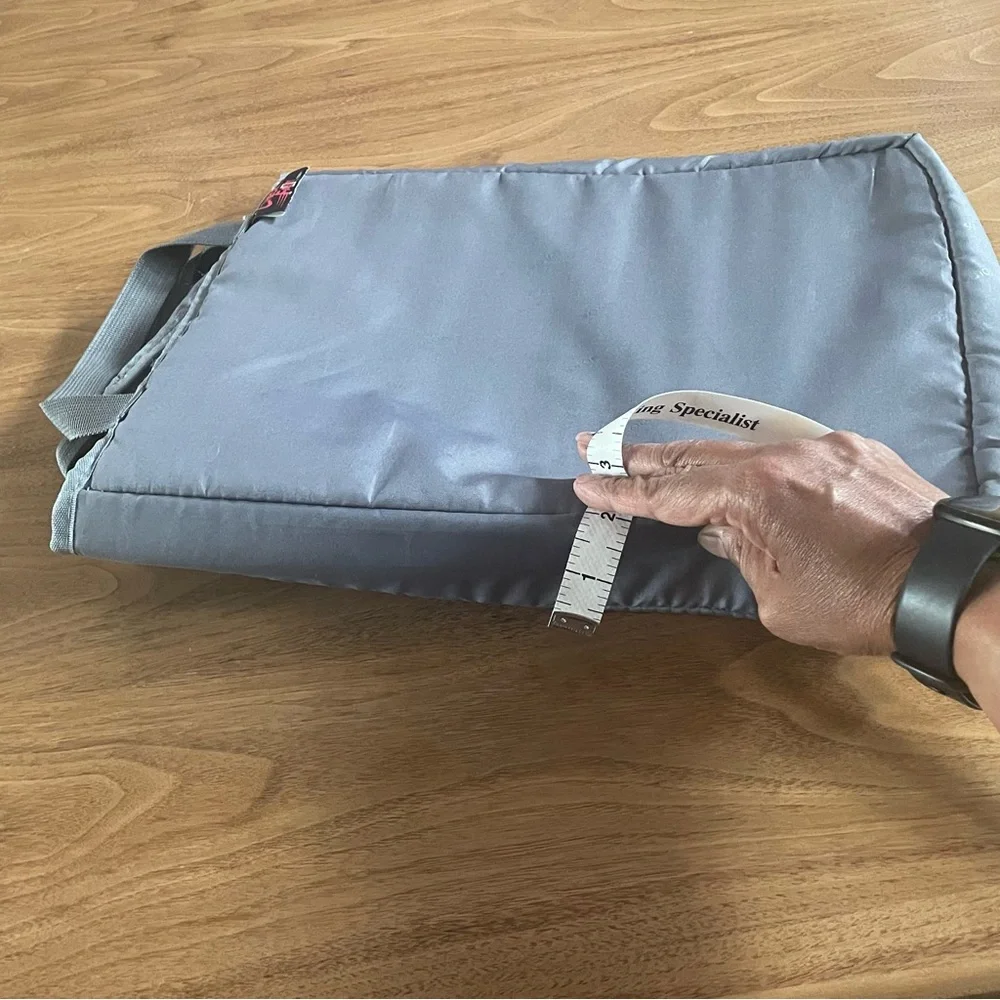 Laptop sleeve